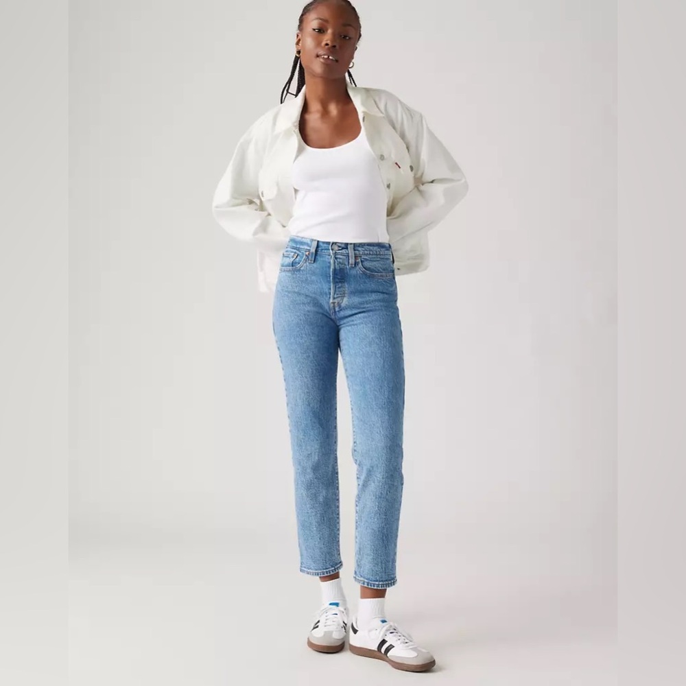 Levi’s Wedgie Straight Fit Women’s Jeans, Size 28 NWT